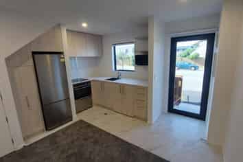 8 Leaver Terrace, North New Brighton