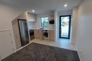 8 Leaver Terrace, North New Brighton