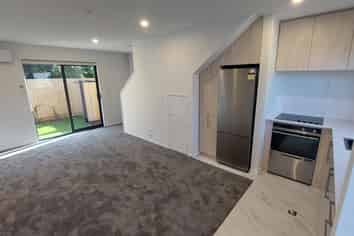 8 Leaver Terrace, North New Brighton