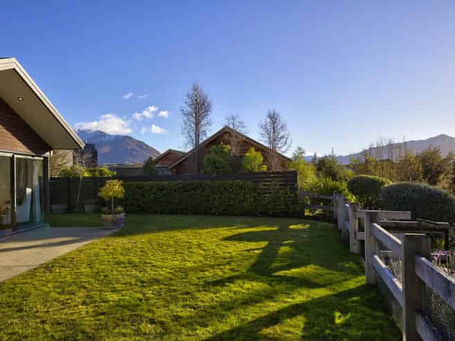 2 Aberdare Court, Jacks Point
