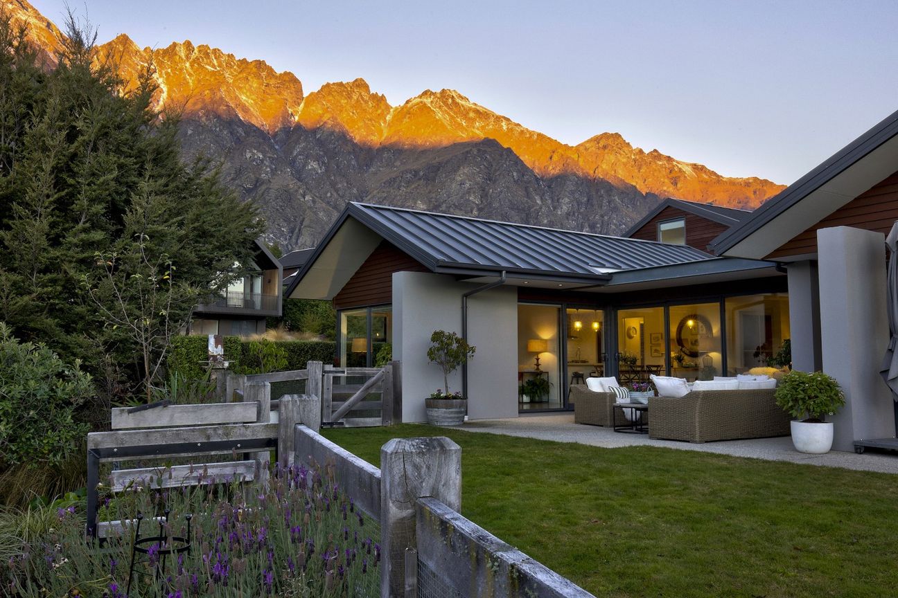 Crafted for Comfort, Framed by the Mountains - Vista 3