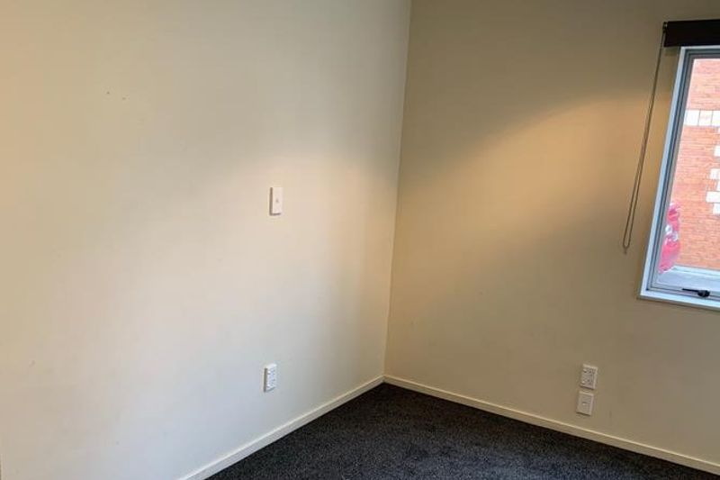 Six Bedroom, Two Bathroom Home – pohled 5