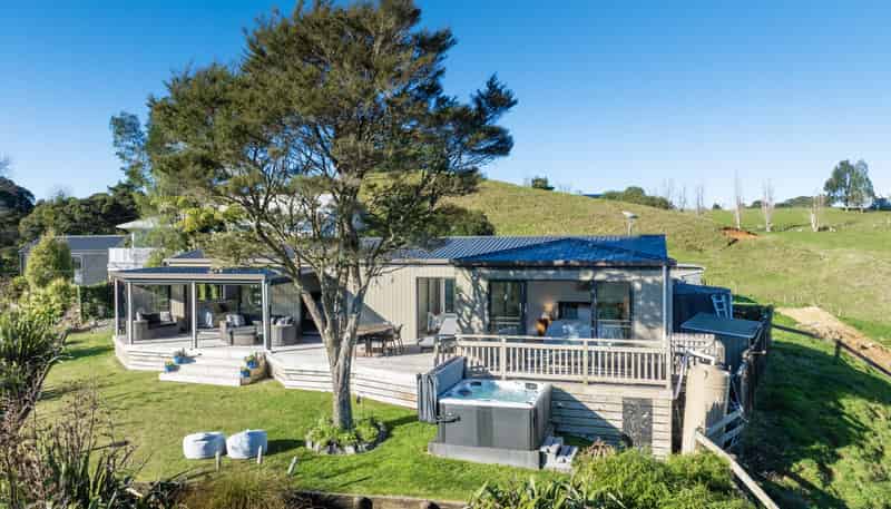 1001 Hunua Road, Hunua