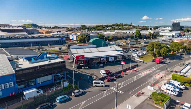  8 Station Road, Penrose