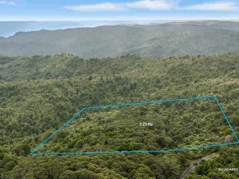 254 Piha Road, Piha