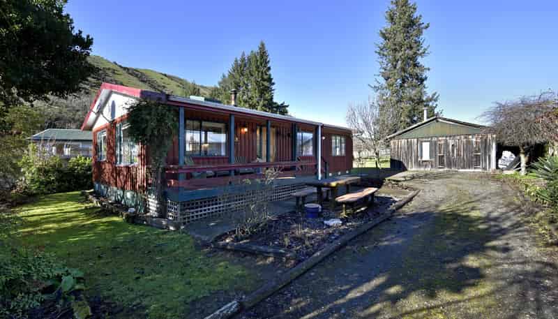 38 Matai Crescent, Tapawera