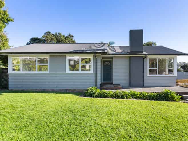 81 Stott Avenue, Birkdale