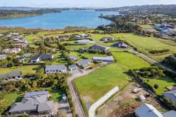 A&B/18 Kiteone Road, Parua Bay