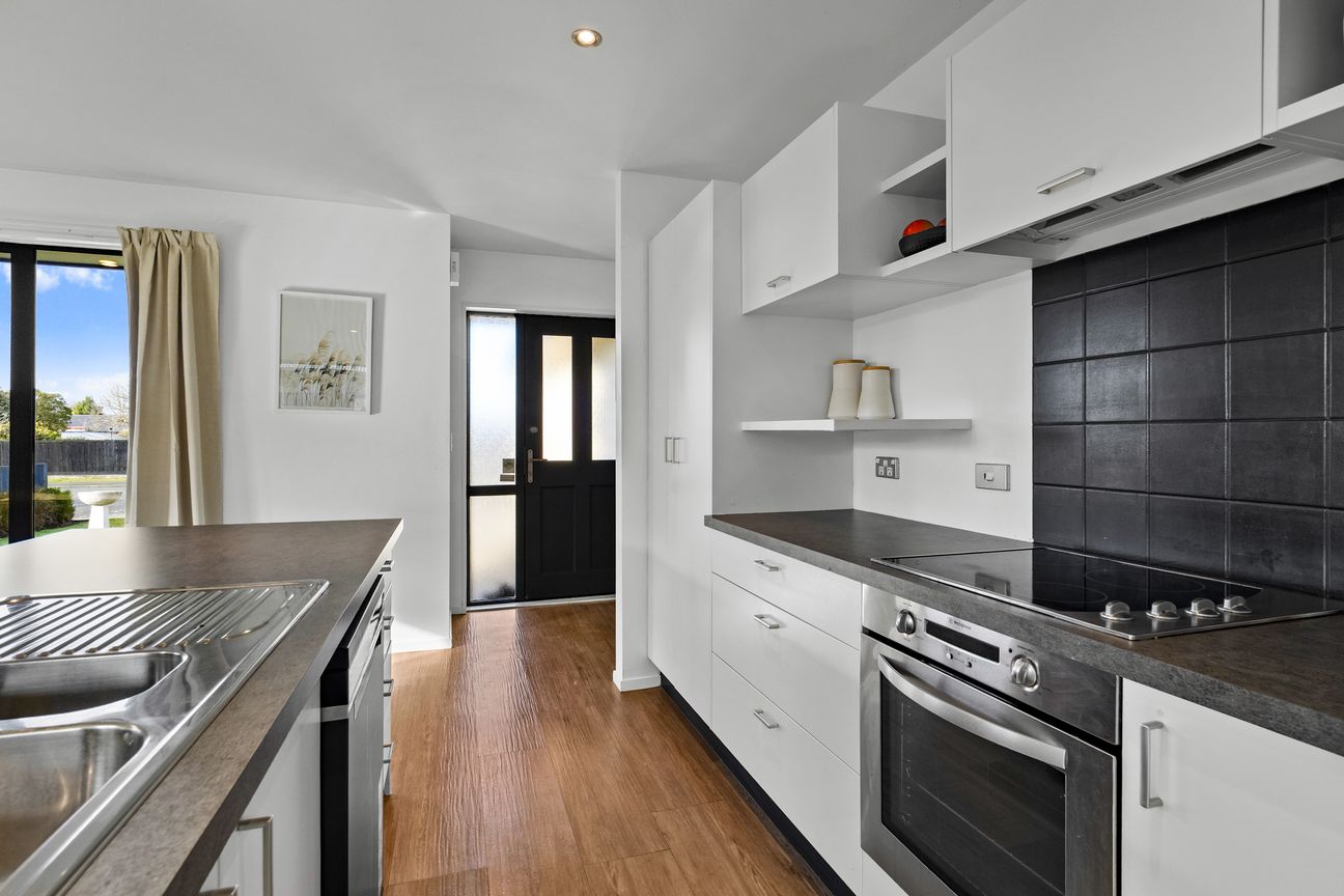 Desirable in Allenton - Więcej