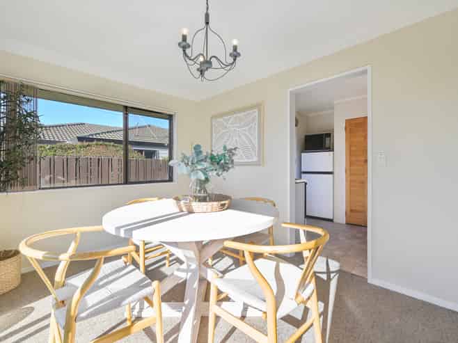 27 Waratah Street, Matua