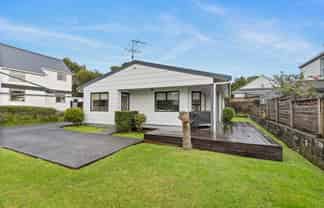8B Rossgrove Terrace, Mount Albert