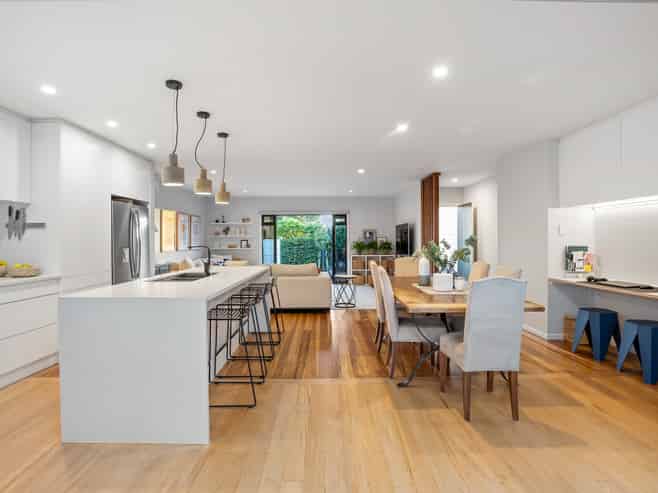 2/49 Roseberry Avenue, Birkenhead
