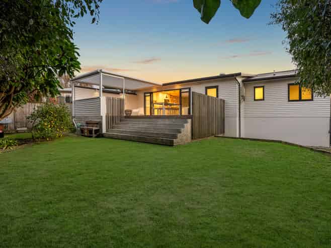 2/49 Roseberry Avenue, Birkenhead