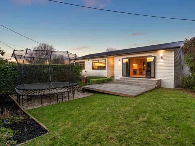 2/49 Roseberry Avenue, Birkenhead