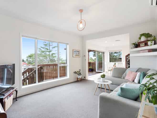 1/6 Riverview Road, New Lynn