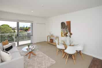 14/126 Nursery Road, Linwood