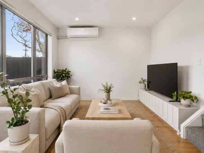 1B Kororo Street, Northcote