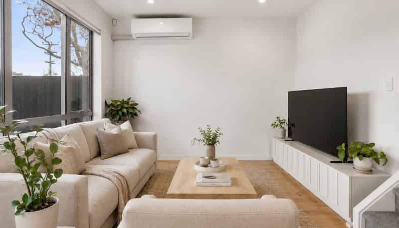 1B Kororo Street, Northcote