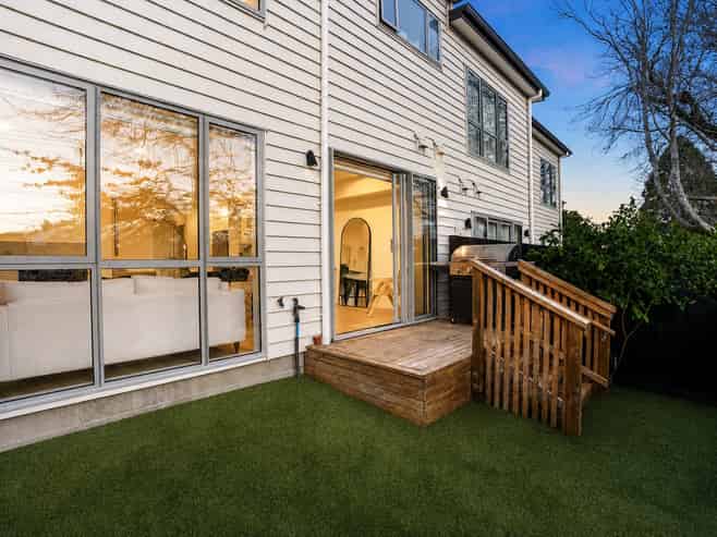 1B Kororo Street, Northcote