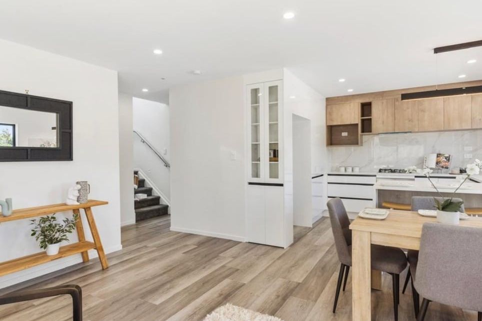 BRAND NEW MODERN LIVING - WATTLE DOWNS RESIDENCE - Vista 5