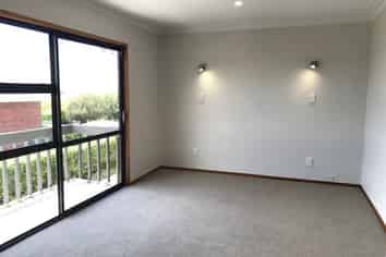 150A  Beach Road, Campbells Bay