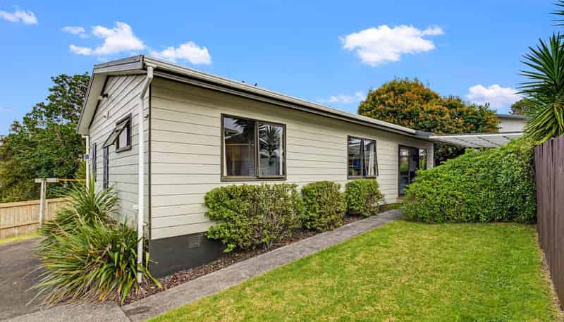 22a Bedford Street, Te Atatu South