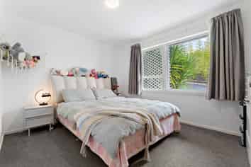 2/86 Divich  Avenue, Te Atatu South