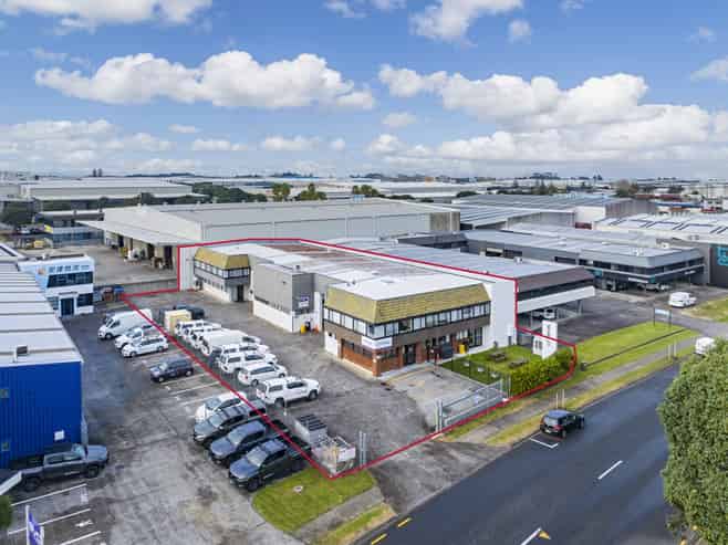 Rare freehold investment on Rennie Drive