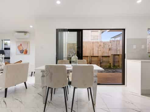 5A Pasteur Place, New Windsor