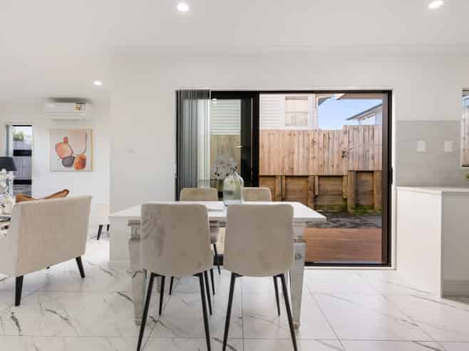 5A Pasteur Place, New Windsor