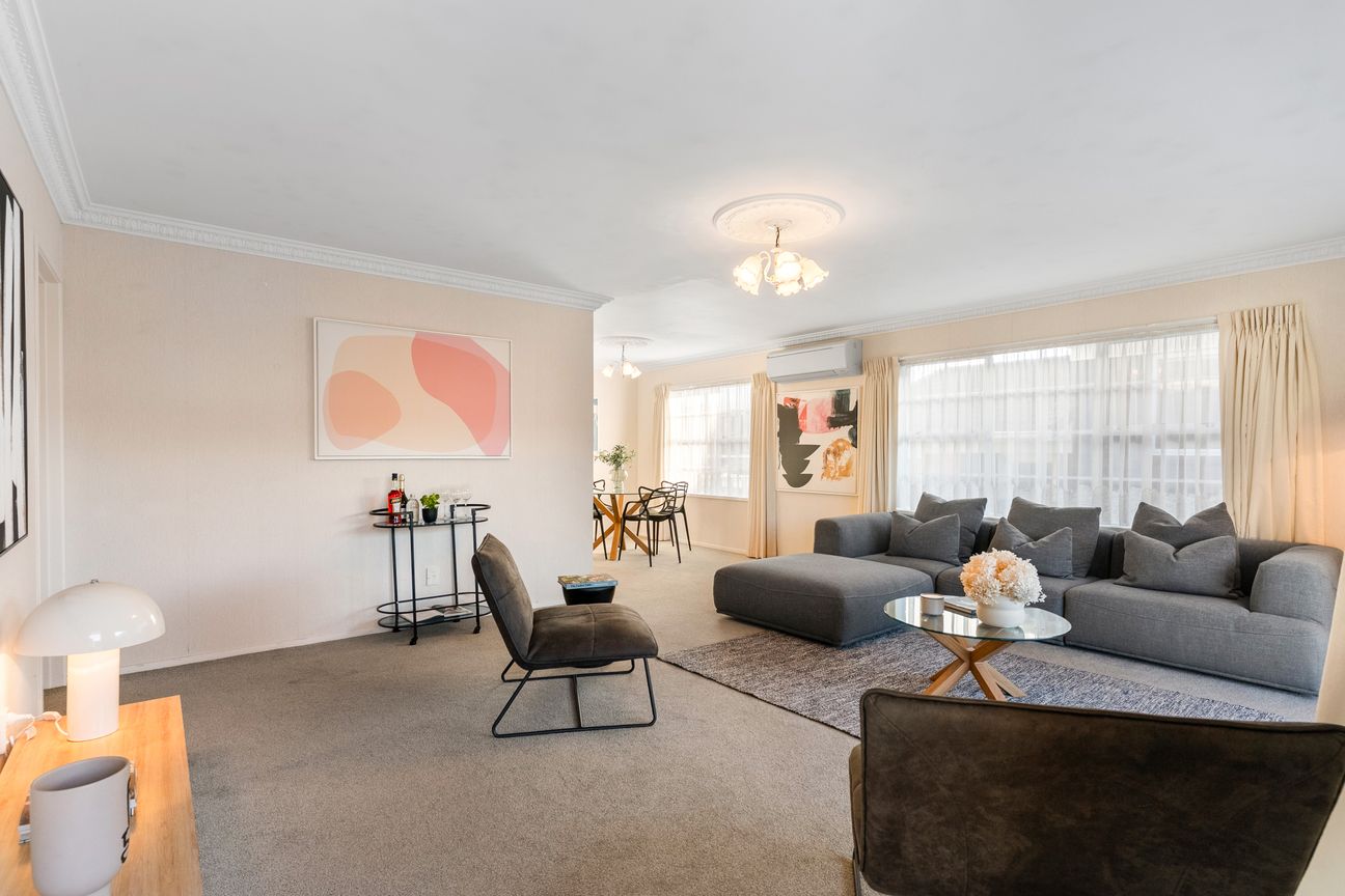 SINGLE-LEVEL LIVING, WALK TO CORNWALL PARK! – pohled 3