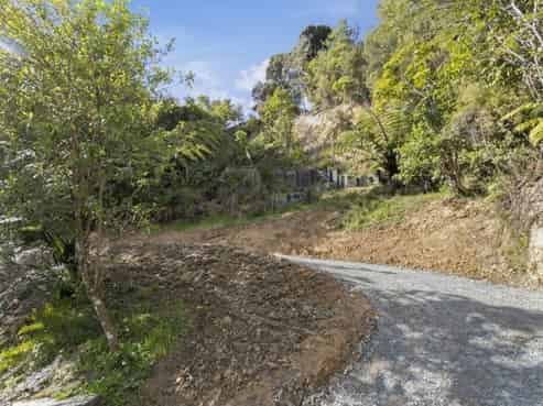 8 Haven Grove, Naenae
