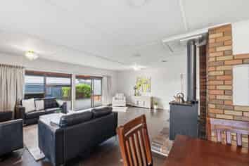 1B Westbourne Avenue, Pomare