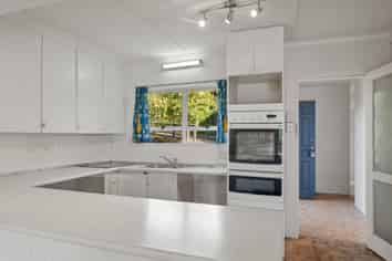 1B Westbourne Avenue, Pomare