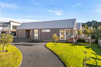 335 Highcliff Road, HIGHCLIFF