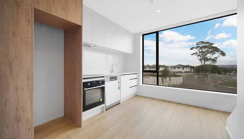 4/4 Treasure Lane, Te Atatu South