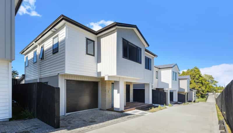 2/142 Great South Road, Manurewa