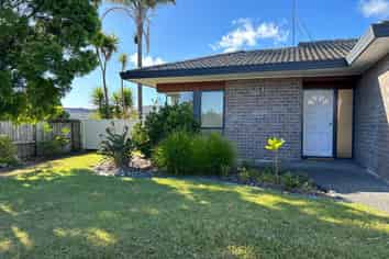 14 Lakeside Drive, Orewa