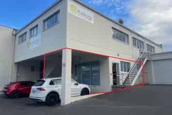 North Dunedin Storage/Studio with parking
