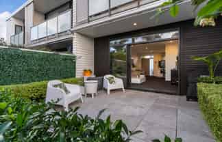 6/50 Ocean View Road, Northcote