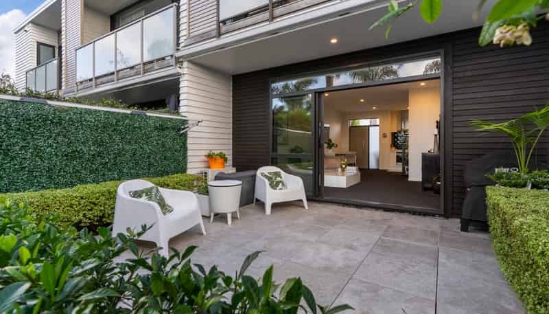 6/50 Ocean View Road, Northcote