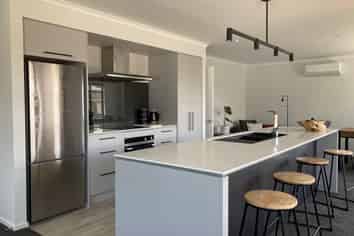 26 Oakdale Grove, Richmond