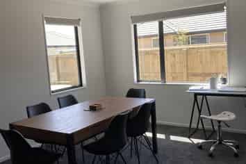 26 Oakdale Grove, Richmond