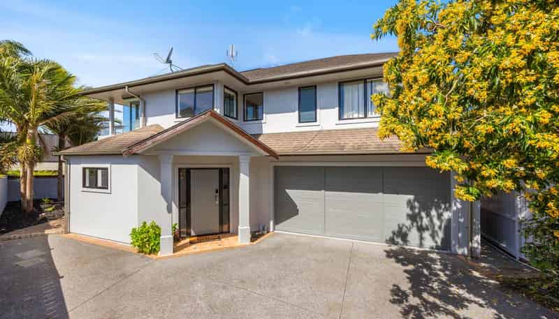 2/4 Rogers Avenue, Eastern Beach