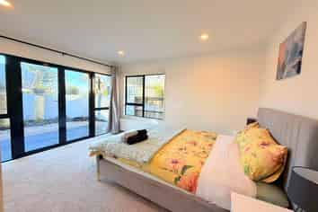 2/4 Rogers Avenue, Eastern Beach