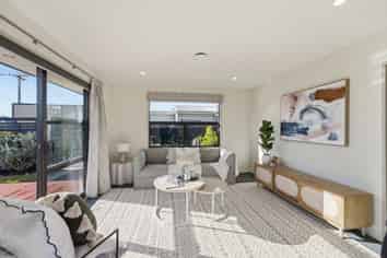 16 Sylvia Street, Parklands