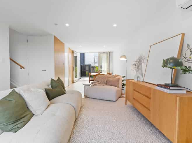 1/2 Albatross Road, Red Beach