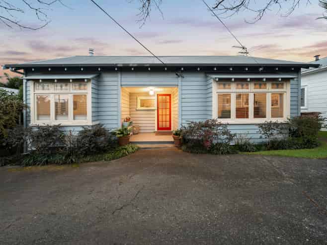 26 Egremont Street, Belmont