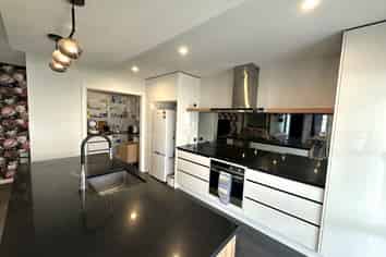 15 Monaco Grove, Fitzherbert