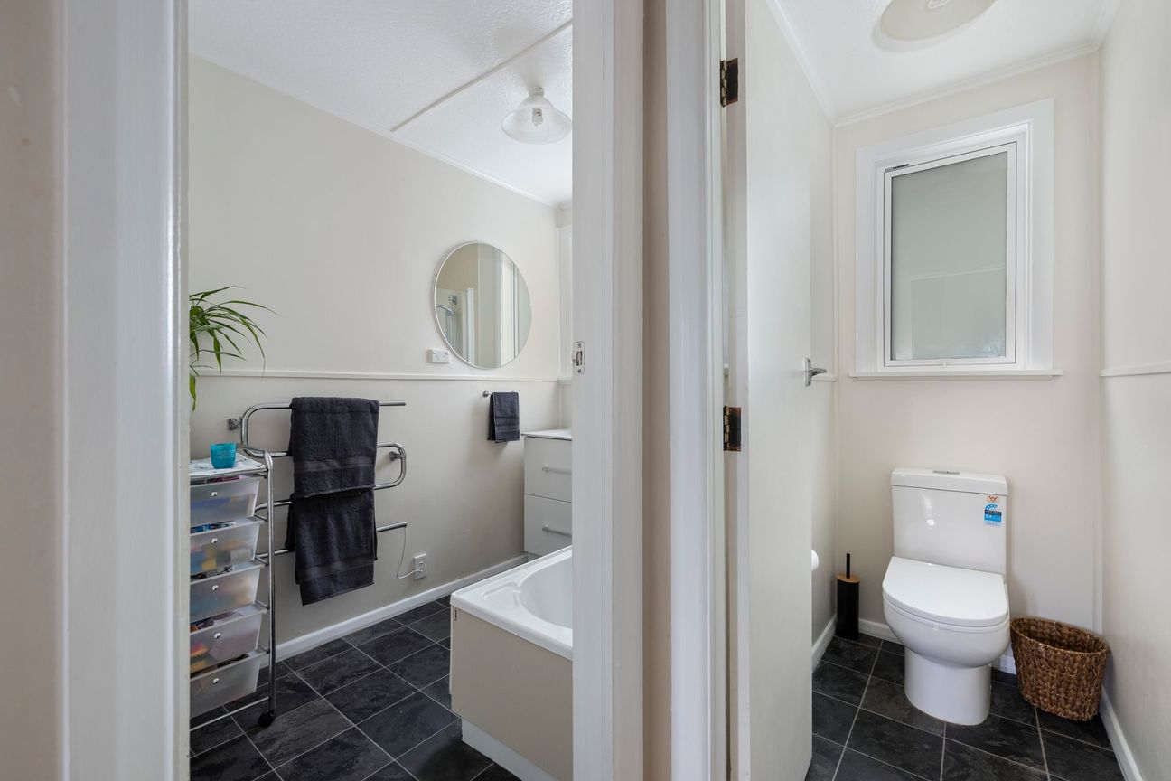 Spacious Family Retreat with Established Gardens - Ansicht 4